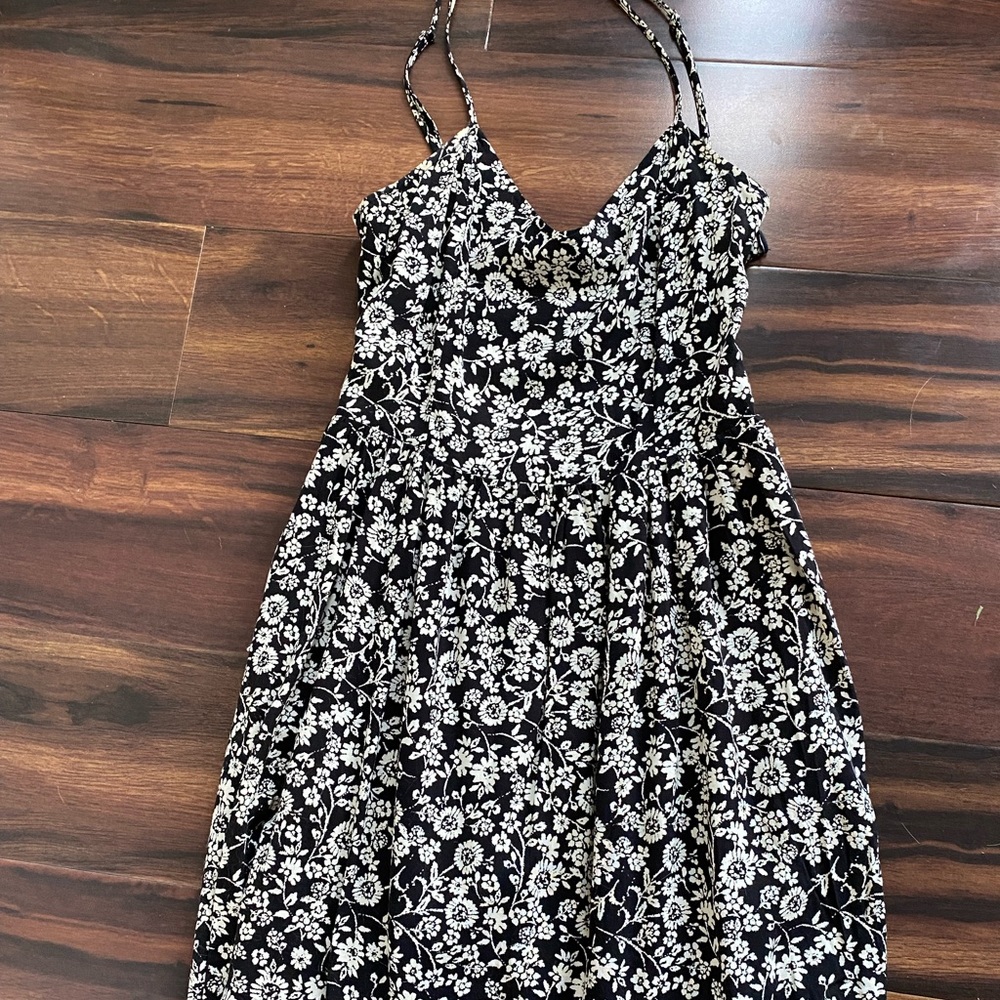 Dress - Picture 4 of 5